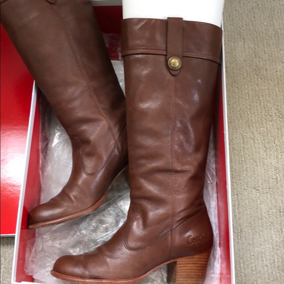 Gorgeous Leather Coach boots - Picture 2 of 3